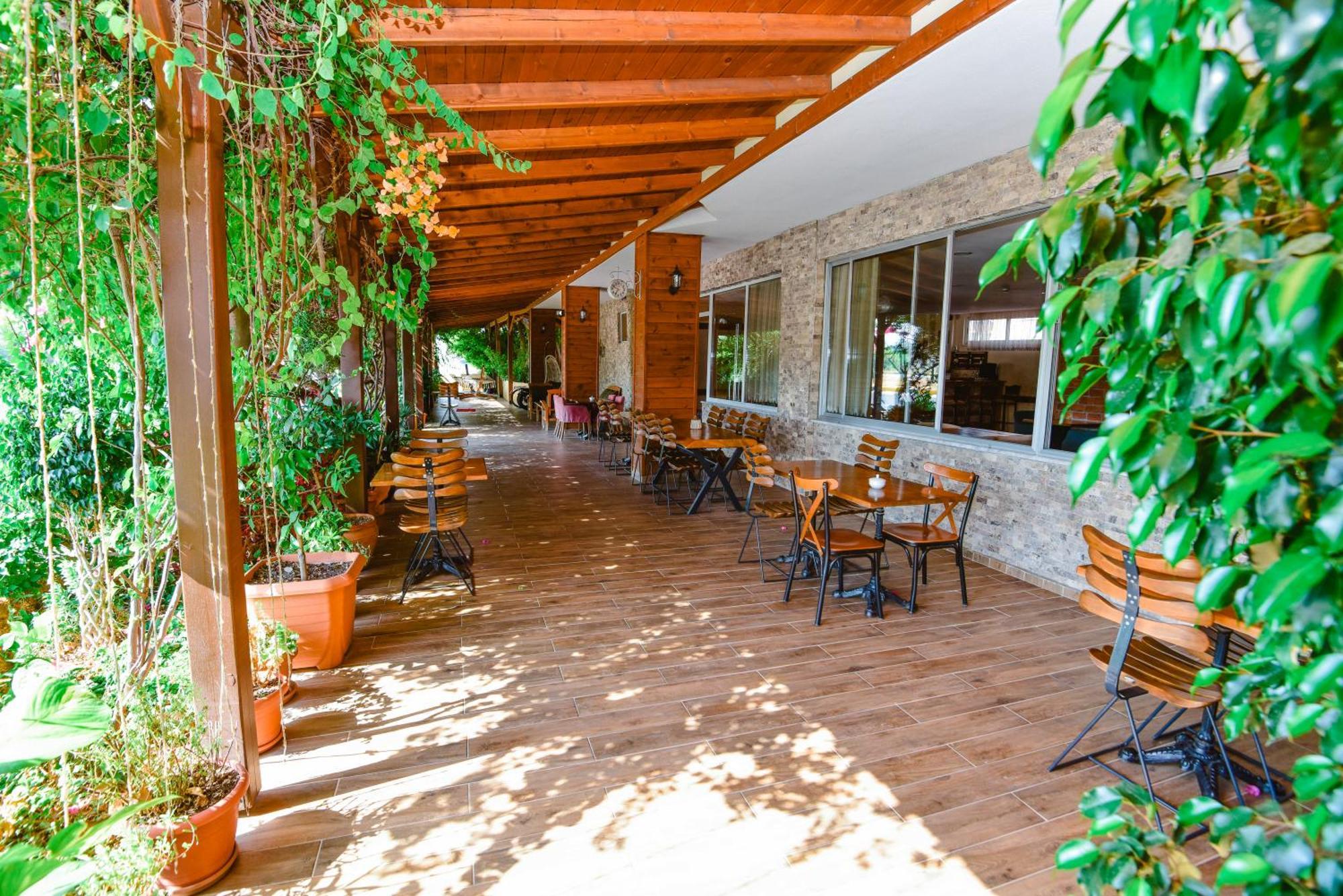 Karacan Park - Airport 3*