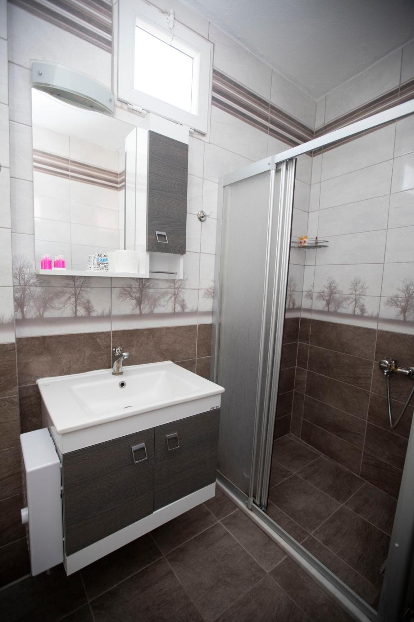 Karacan Park - Airport Готель 3*